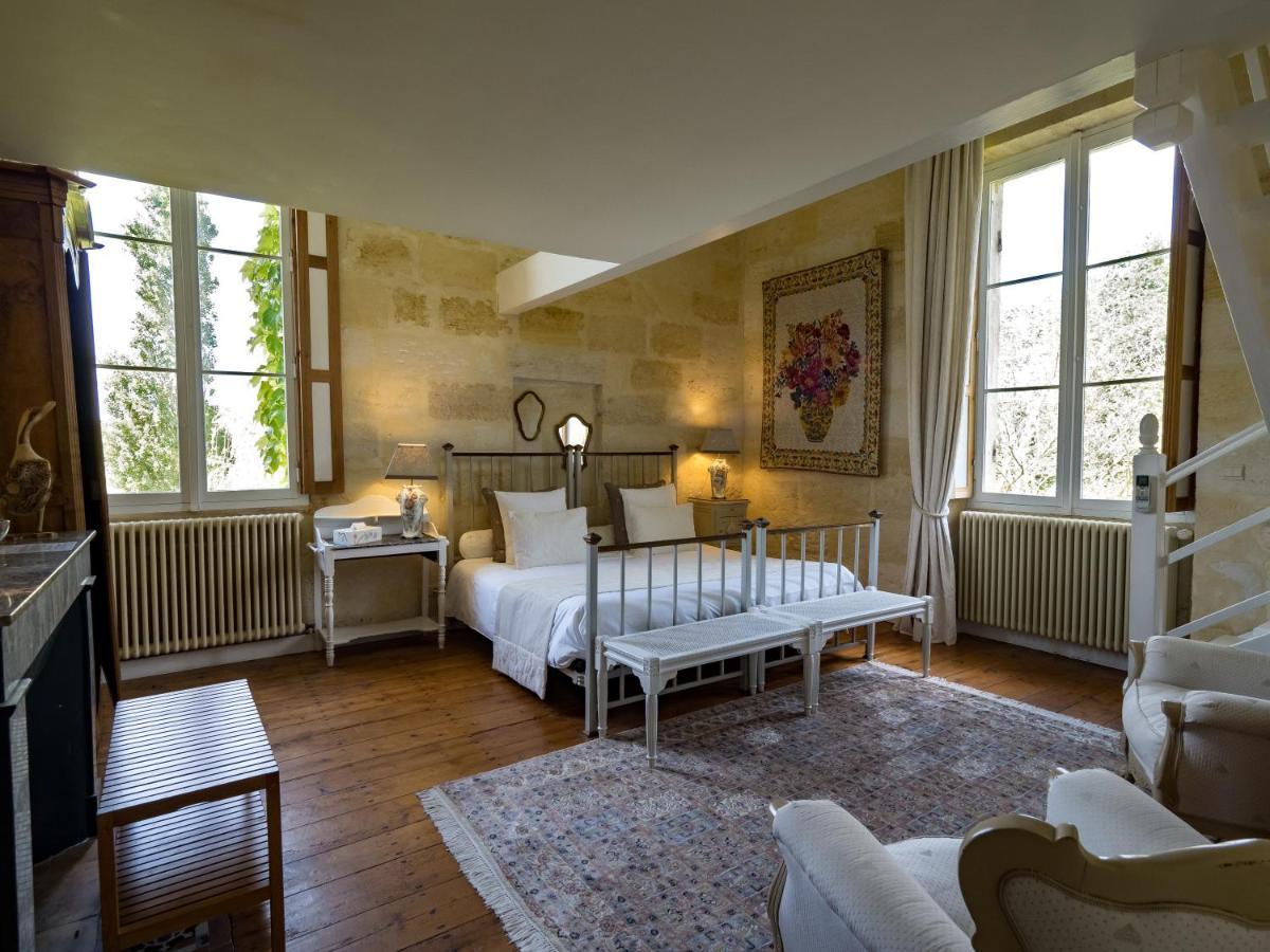Petit Garros Otel Fronsac  Oda fotoğraf